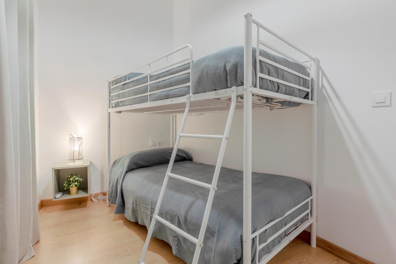 Avanti La Campana, Con Un Balcon Que Te Enamorara Del Ambiente De Sevilla エクステリア 写真